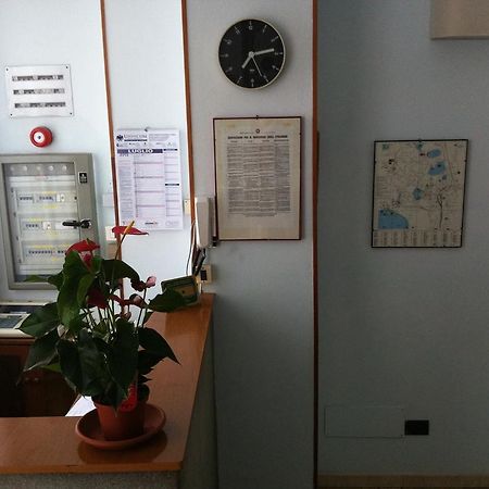 Hotel Mira Варезе Екстериор снимка