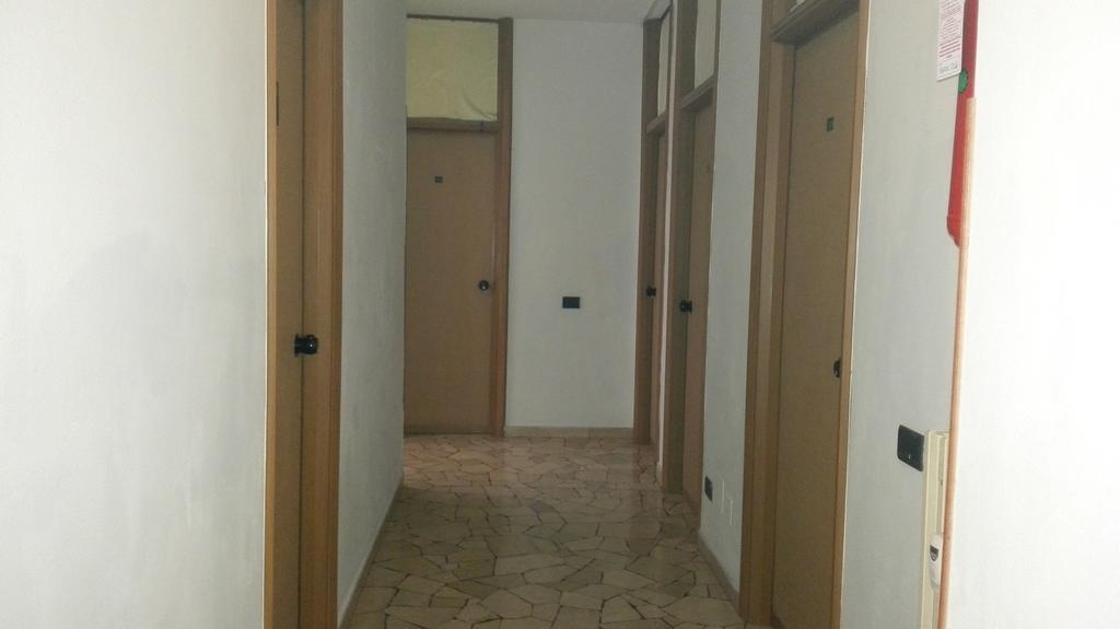 Hotel Mira Варезе Екстериор снимка