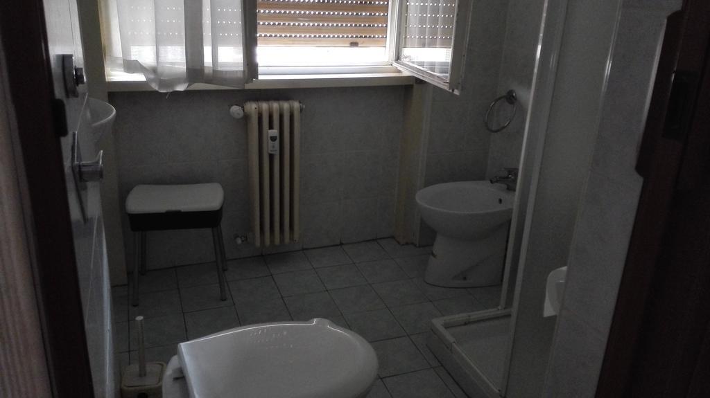 Hotel Mira Варезе Стая снимка