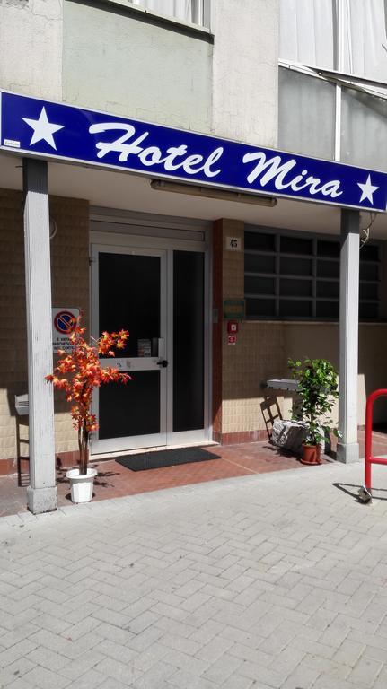 Hotel Mira Варезе Екстериор снимка